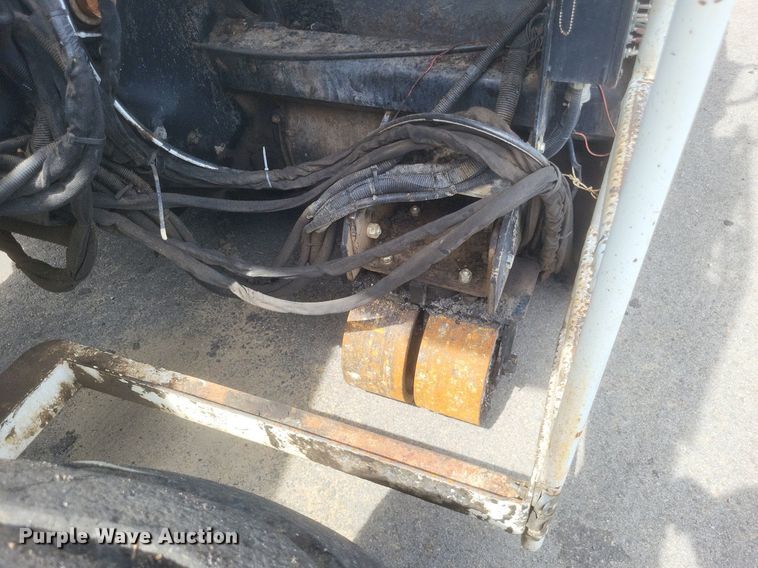 image for item DR4932 2012 Roadtec MTV1000D material transfer machine 