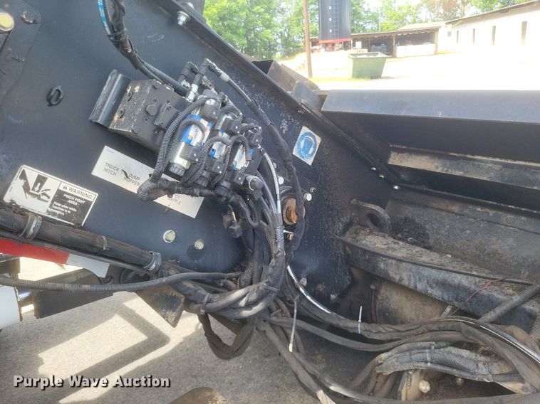 image for item DR4932 2012 Roadtec MTV1000D material transfer machine 