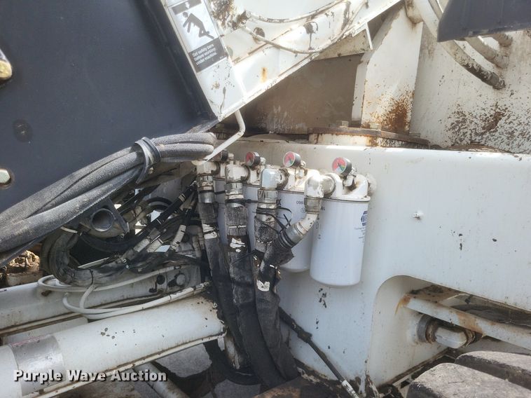 image for item DR4932 2012 Roadtec MTV1000D material transfer machine 