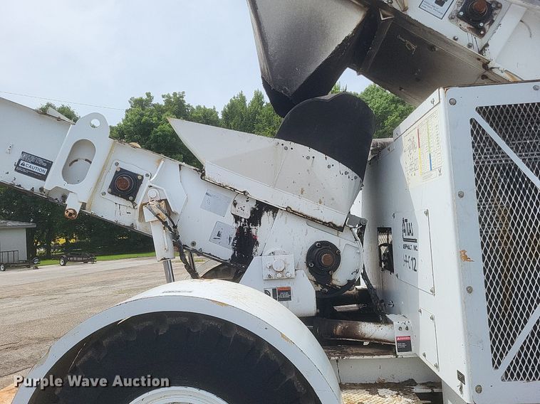 image for item DR4932 2012 Roadtec MTV1000D material transfer machine 