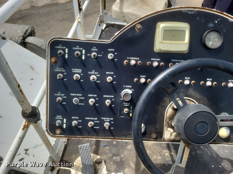 image for item DR4932 2012 Roadtec MTV1000D material transfer machine 