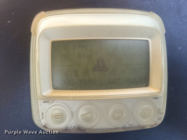 image for item DR4932 2012 Roadtec MTV1000D material transfer machine 