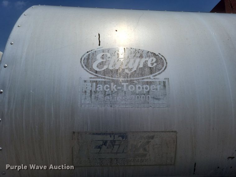 image for item DR4933 1997 Ford  F800 oil distributor truck