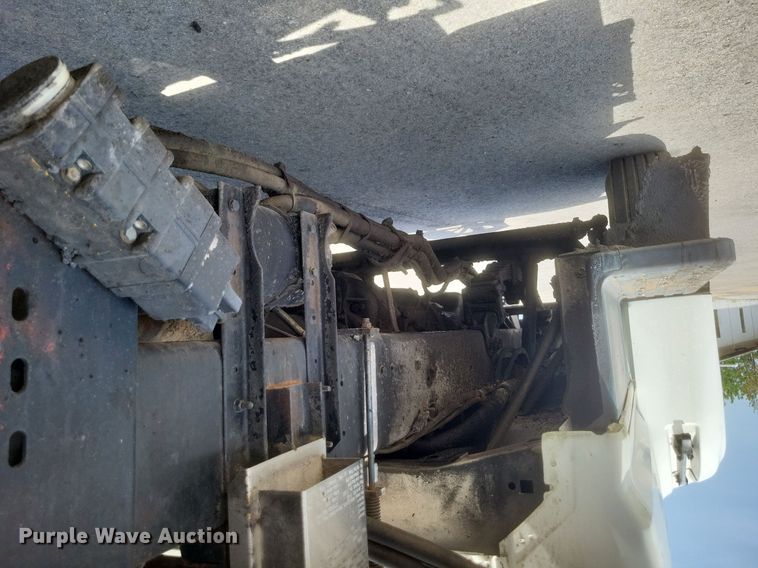 image for item DR4933 1997 Ford  F800 oil distributor truck