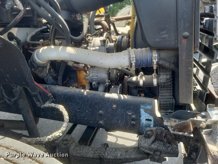 image for item DR4933 1997 Ford  F800 oil distributor truck