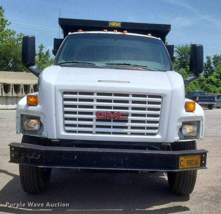 image for item DR4934 2004 GMC C7500 dump truck
