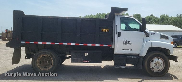 image for item DR4934 2004 GMC C7500 dump truck