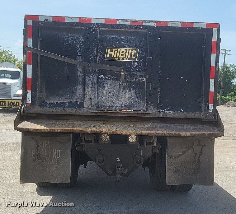 image for item DR4934 2004 GMC C7500 dump truck