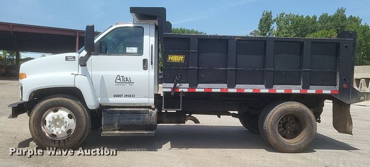 image for item DR4934 2004 GMC C7500 dump truck