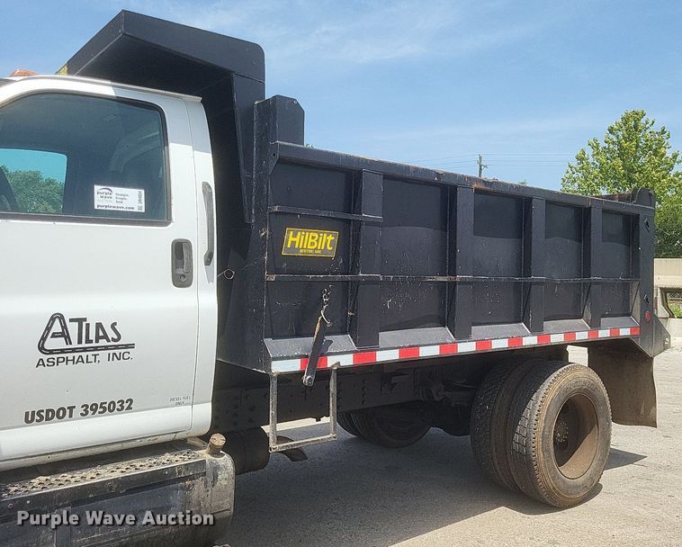 image for item DR4934 2004 GMC C7500 dump truck