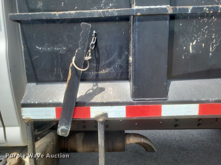 image for item DR4934 2004 GMC C7500 dump truck