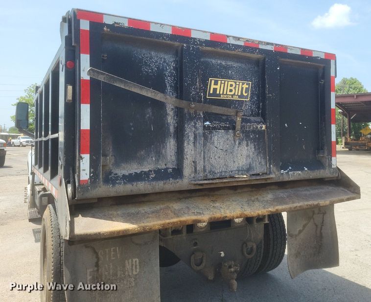 image for item DR4934 2004 GMC C7500 dump truck