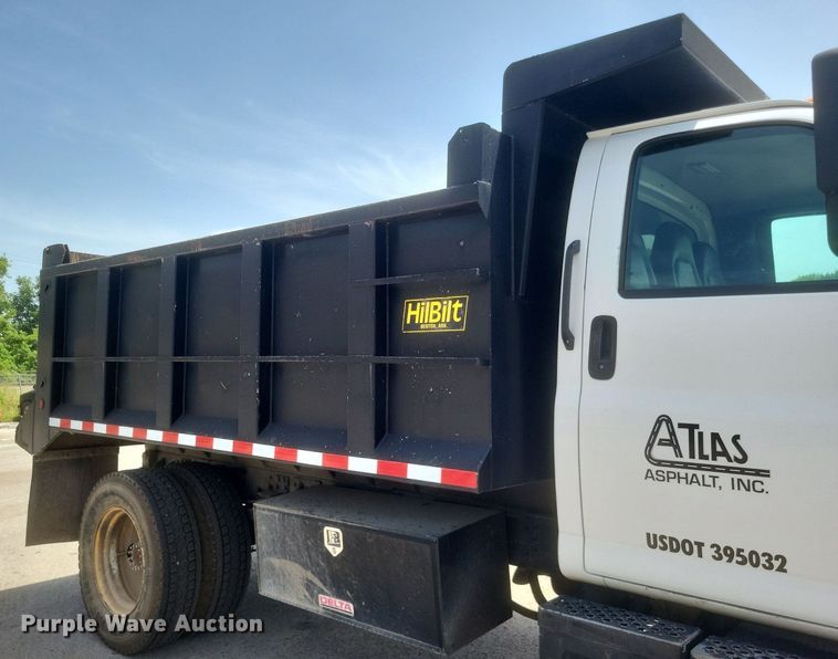 image for item DR4934 2004 GMC C7500 dump truck