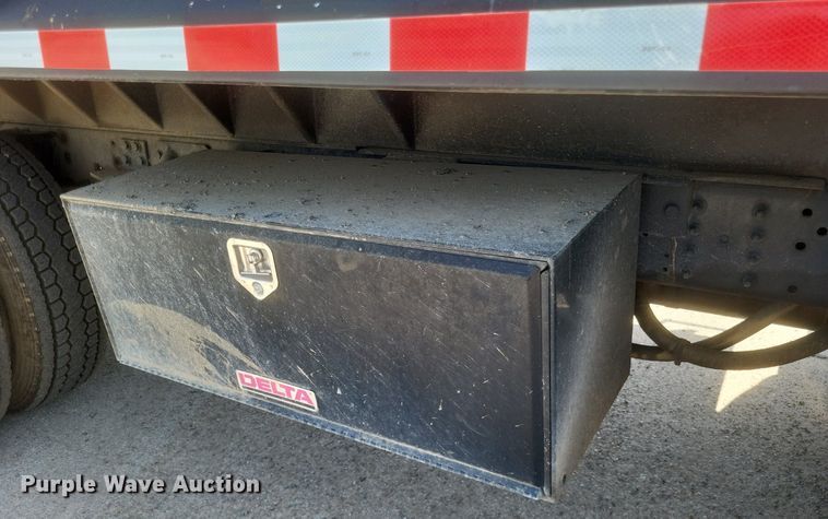 image for item DR4934 2004 GMC C7500 dump truck