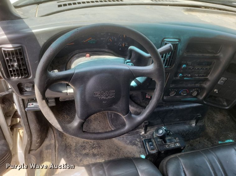 image for item DR4934 2004 GMC C7500 dump truck