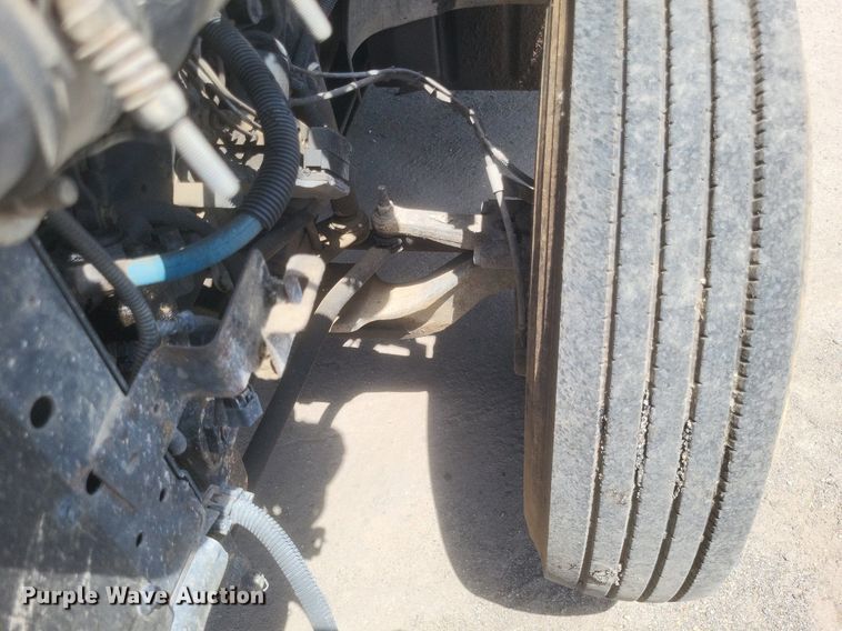 image for item DR4934 2004 GMC C7500 dump truck