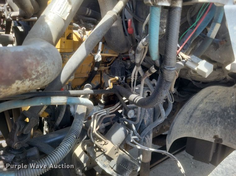 image for item DR4934 2004 GMC C7500 dump truck