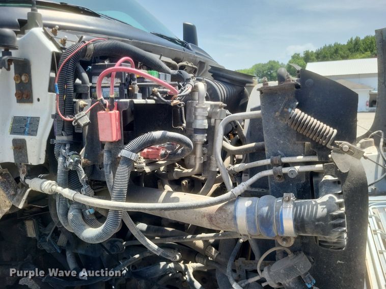 image for item DR4934 2004 GMC C7500 dump truck