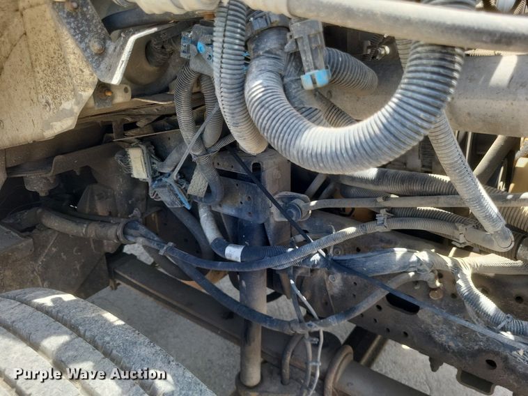 image for item DR4934 2004 GMC C7500 dump truck