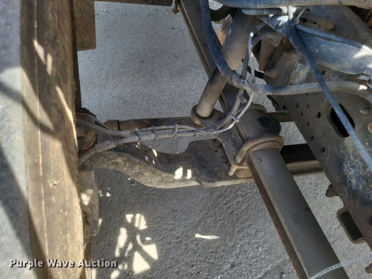 image for item DR4934 2004 GMC C7500 dump truck