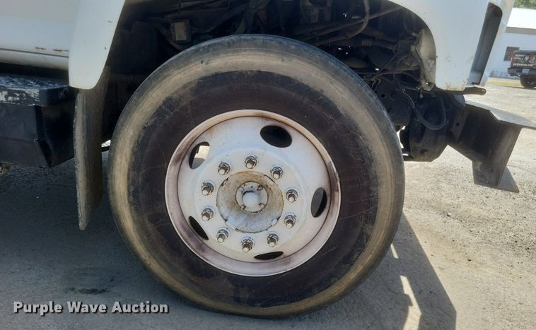 image for item DR4934 2004 GMC C7500 dump truck