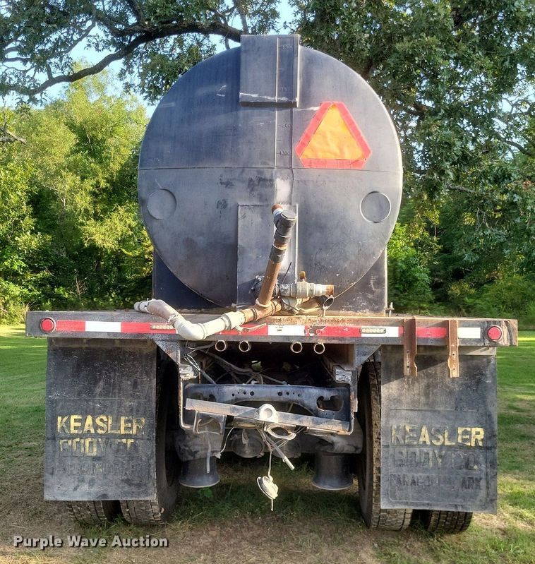 image for item DR4939 2011 International  DuraStar 4400 flatbed truck