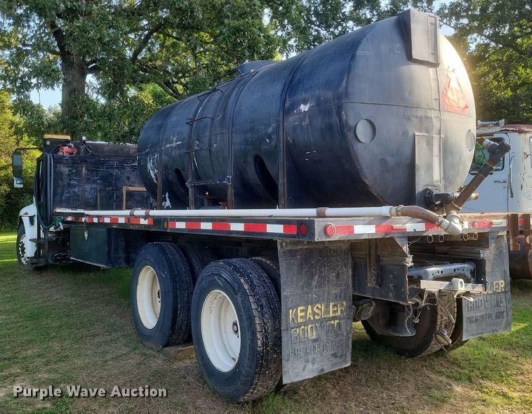 image for item DR4939 2011 International  DuraStar 4400 flatbed truck