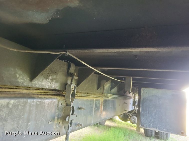 image for item DR4939 2011 International  DuraStar 4400 flatbed truck