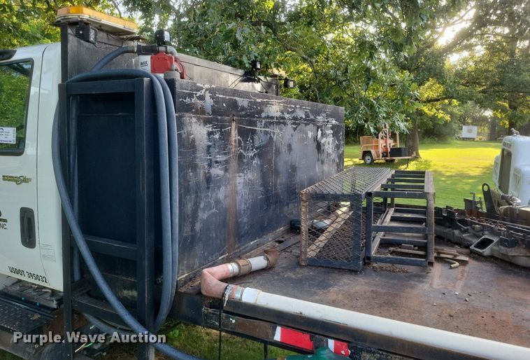 image for item DR4939 2011 International  DuraStar 4400 flatbed truck