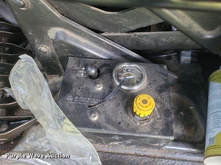 image for item DR4939 2011 International  DuraStar 4400 flatbed truck