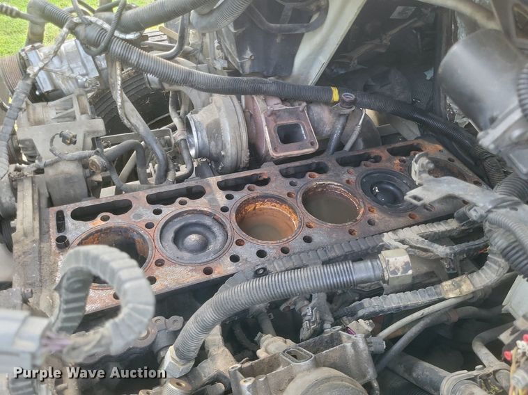 image for item DR4939 2011 International  DuraStar 4400 flatbed truck