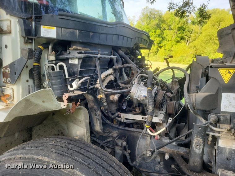 image for item DR4939 2011 International  DuraStar 4400 flatbed truck