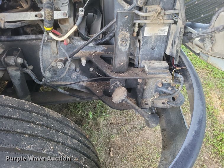 image for item DR4939 2011 International  DuraStar 4400 flatbed truck