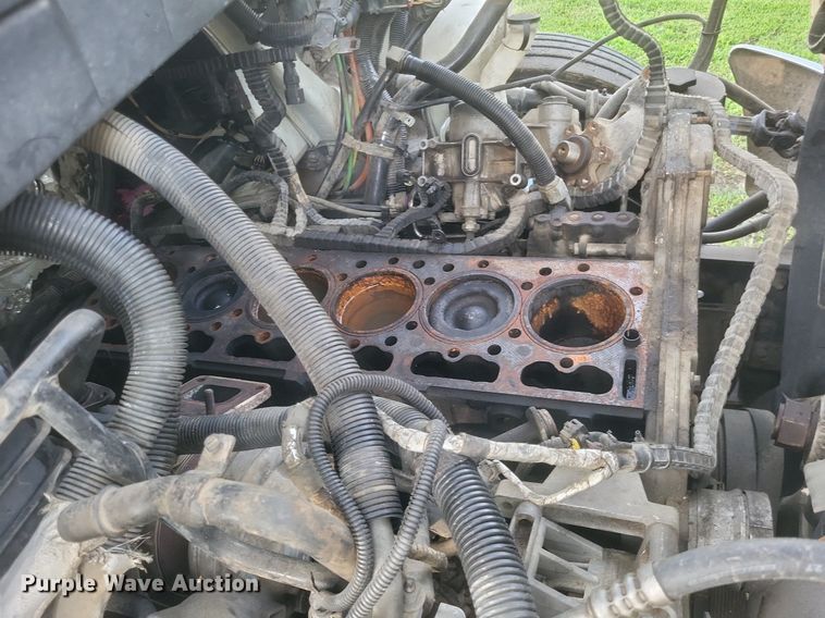 image for item DR4939 2011 International  DuraStar 4400 flatbed truck