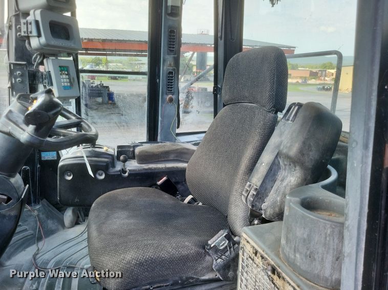 image for item DR4940 2004 Caterpillar  980G Series II wheel loader