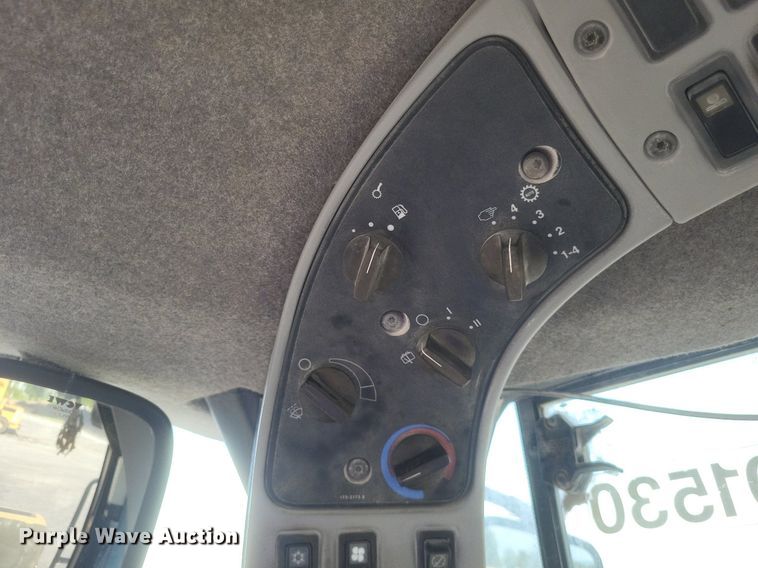 image for item DR4940 2004 Caterpillar  980G Series II wheel loader