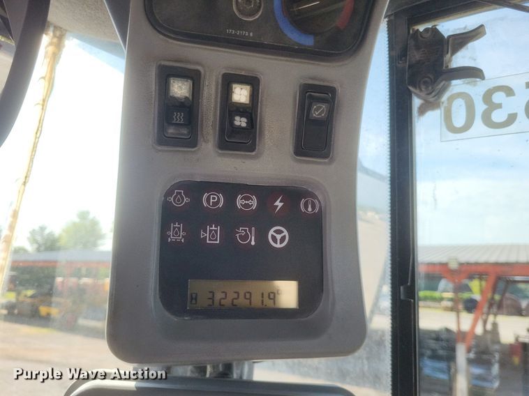 image for item DR4940 2004 Caterpillar  980G Series II wheel loader