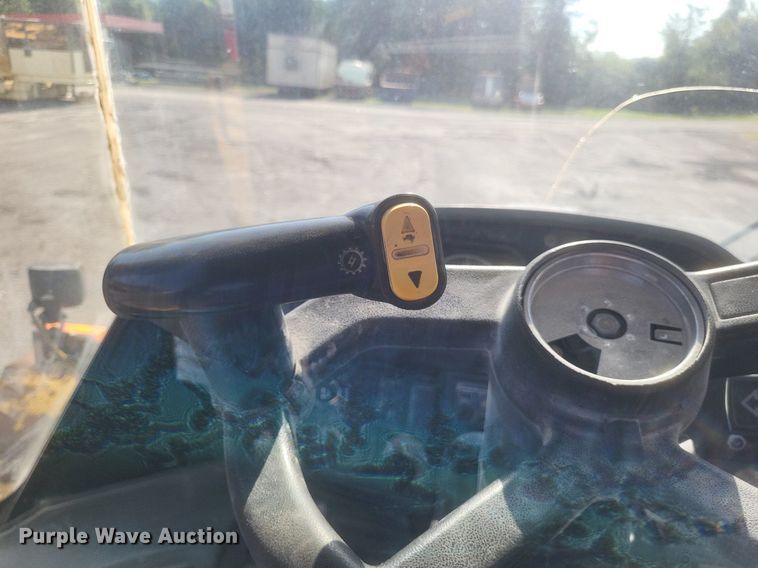 image for item DR4940 2004 Caterpillar  980G Series II wheel loader