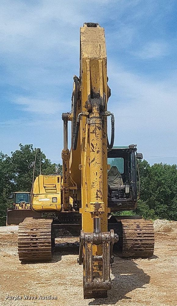 image for item DR4960 2005 Caterpillar  330C L excavator