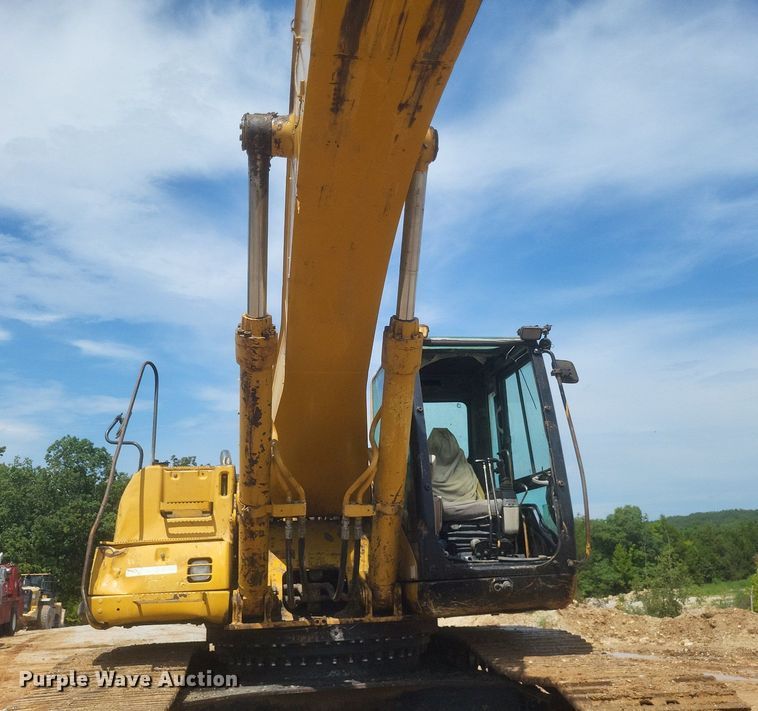 image for item DR4960 2005 Caterpillar  330C L excavator