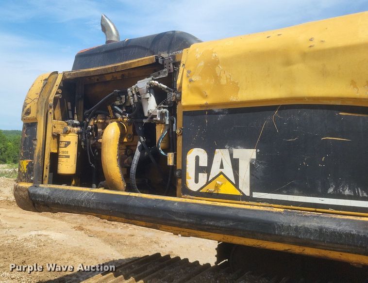 image for item DR4960 2005 Caterpillar  330C L excavator