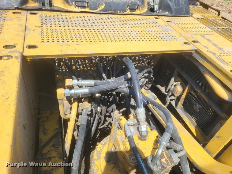 image for item DR4960 2005 Caterpillar  330C L excavator