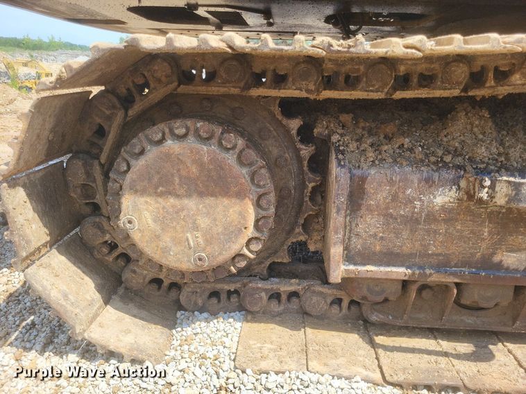 image for item DR4960 2005 Caterpillar  330C L excavator
