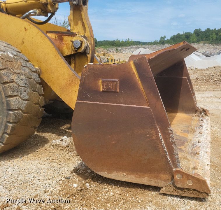 image for item DR4961 2004 Caterpillar  972G series II wheel loader