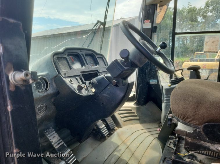 image for item DR4961 2004 Caterpillar  972G series II wheel loader