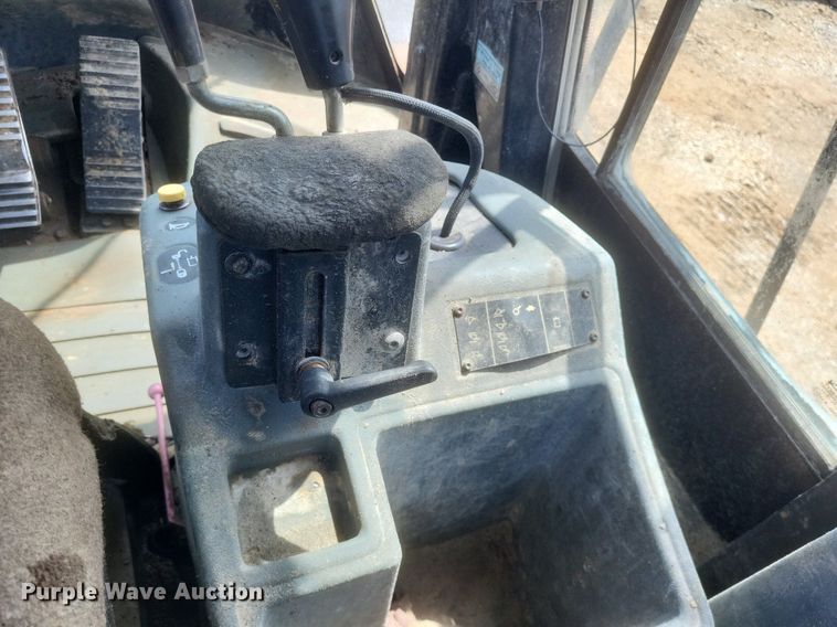 image for item DR4961 2004 Caterpillar  972G series II wheel loader