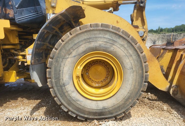 image for item DR4961 2004 Caterpillar  972G series II wheel loader