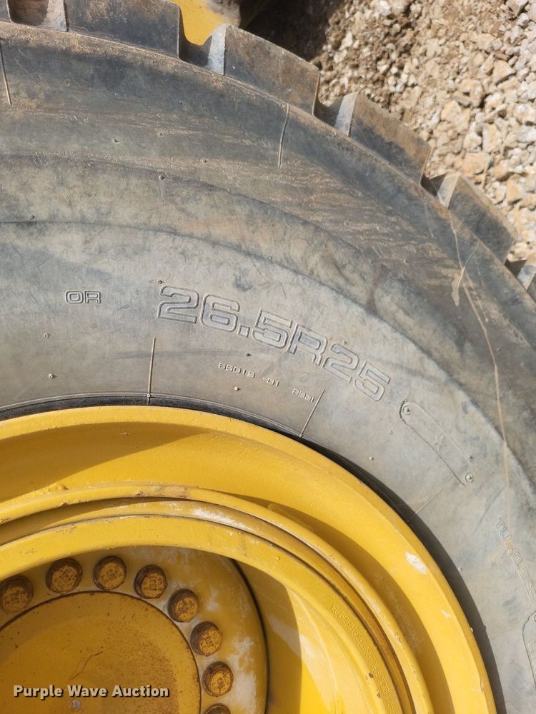 image for item DR4961 2004 Caterpillar  972G series II wheel loader