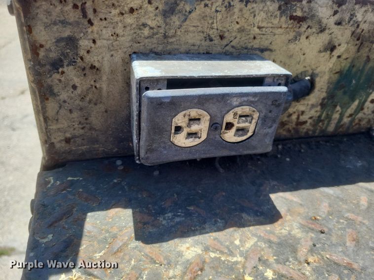 image for item DR4962 1996 JLG CM-2033 scissor lift