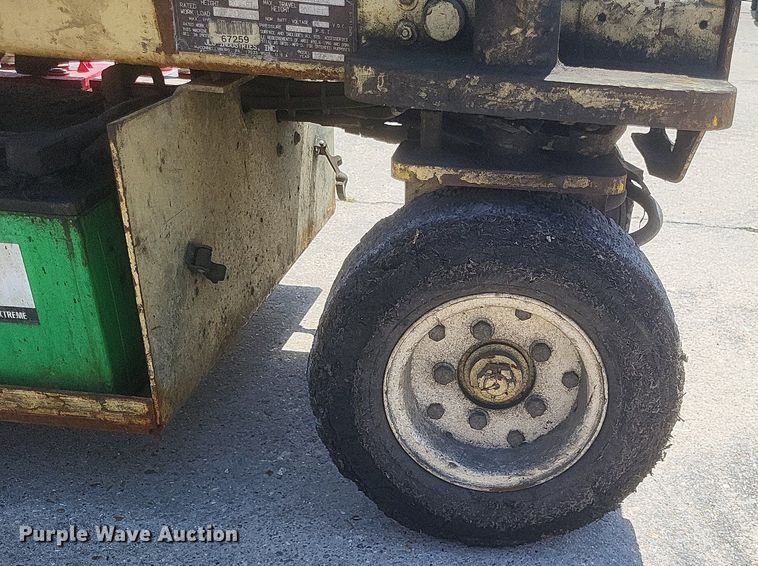 image for item DR4962 1996 JLG CM-2033 scissor lift